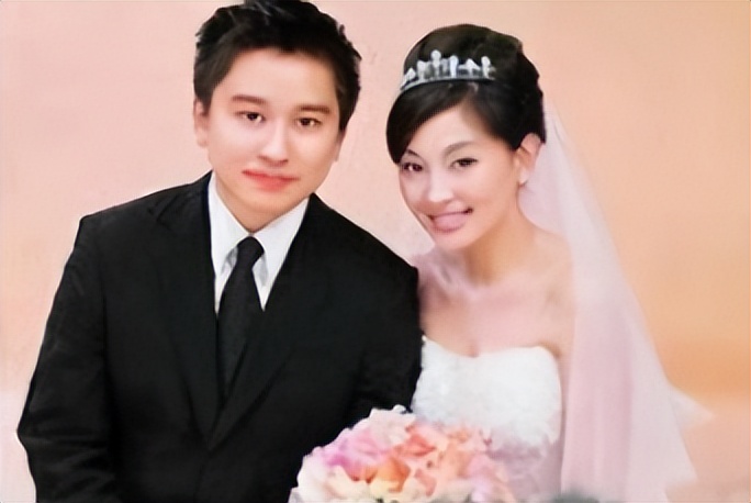 红得快、凉得也快，这五位“风光不再”的女星真是太可惜了