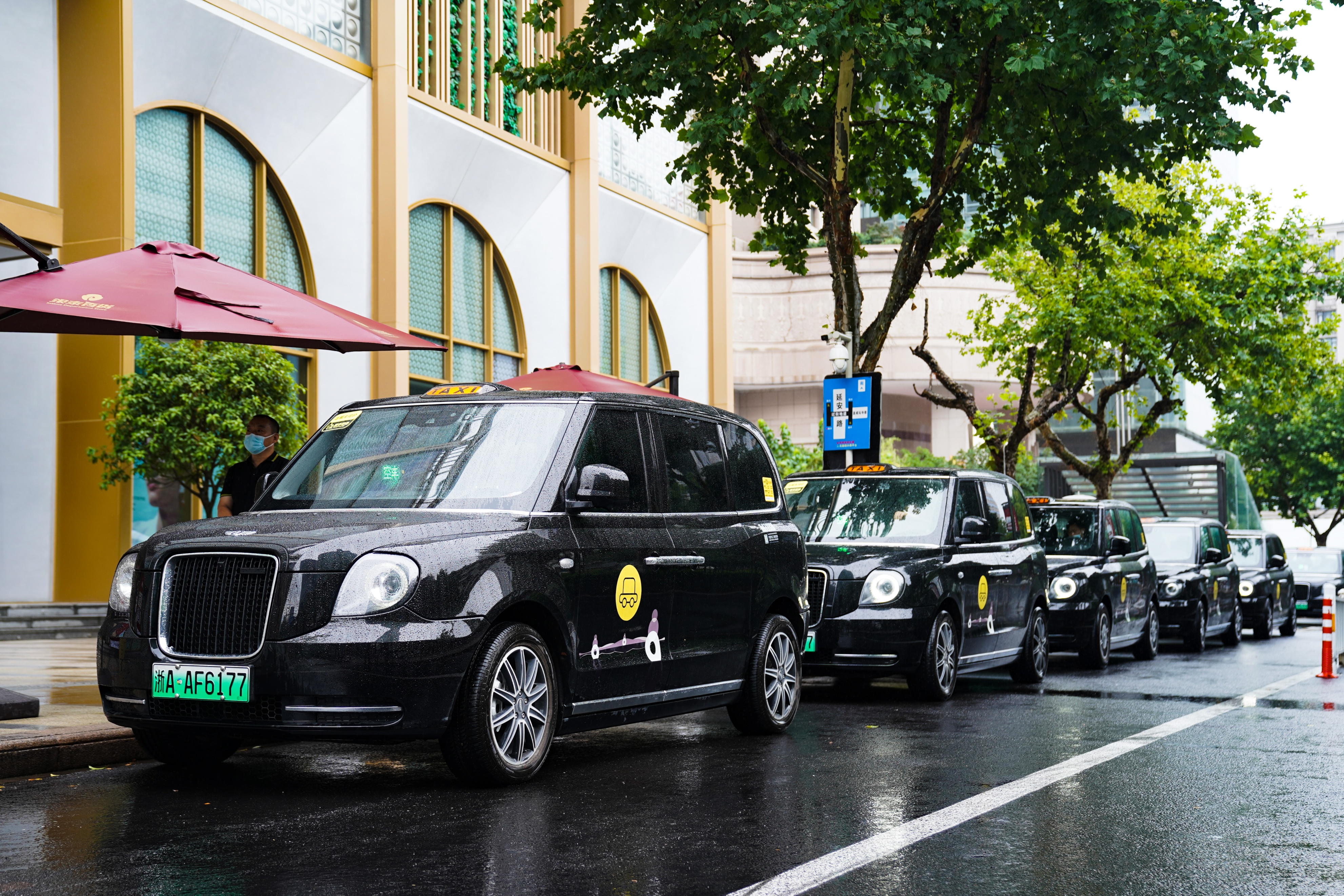 5万英镑的高端出行专车平台礼帽出行登陆杭州