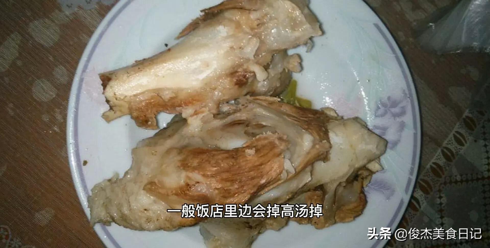 拆骨肉的家常做法（你看不上的大骨头做成拆骨肉非常好吃）