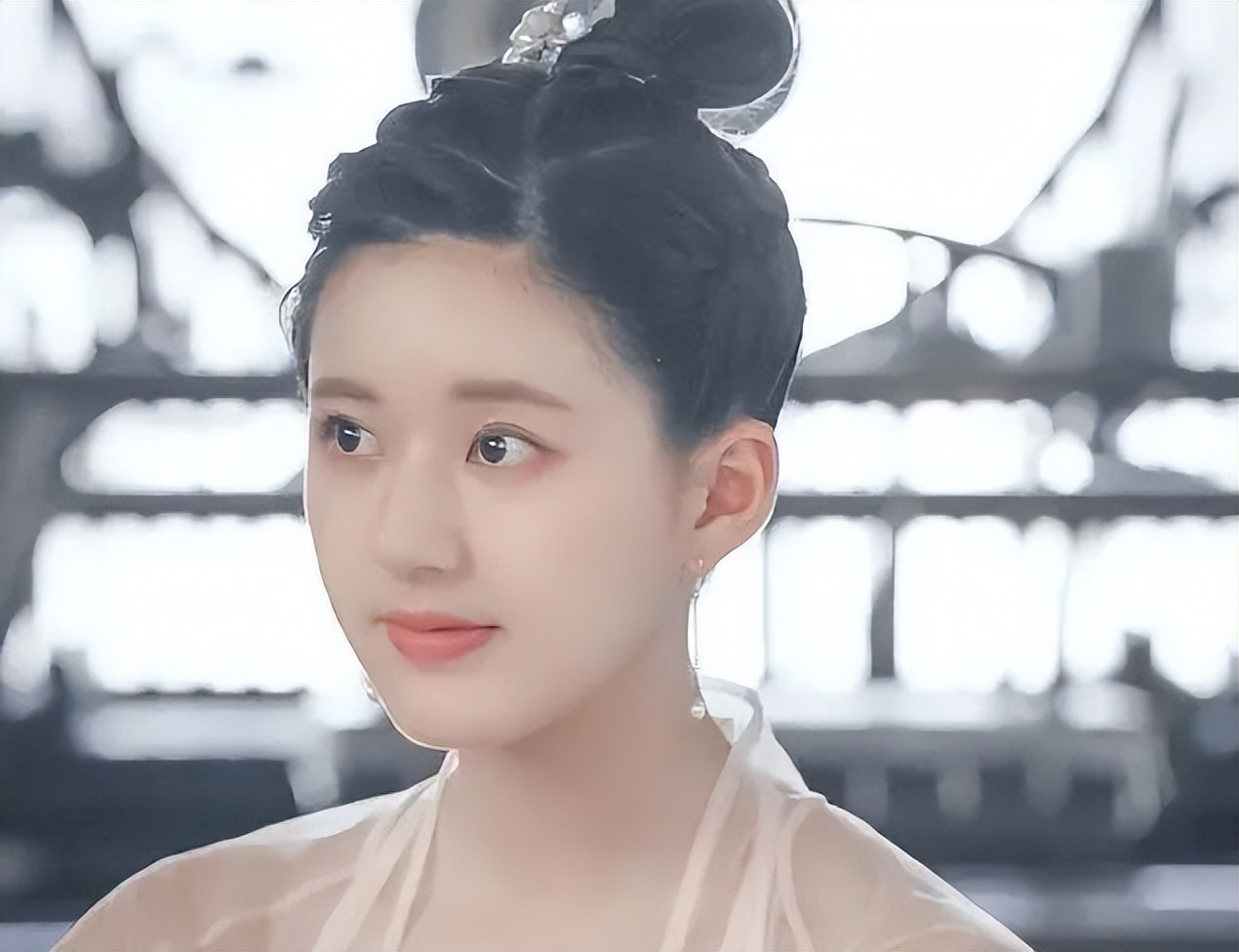 古装剧里的美人，越来越离谱……