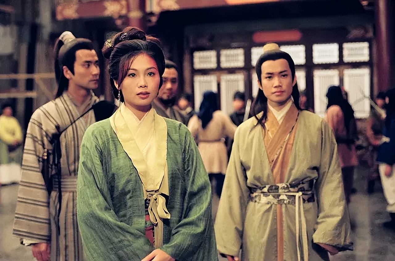 两位港姐飙演技，“身份互换”题材当年很新鲜，真假皇后互斗很爽