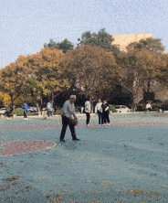 爸，你旁边的叔叔好帅，爸爸：这是你妈，网友当场笑喷了，哈哈哈