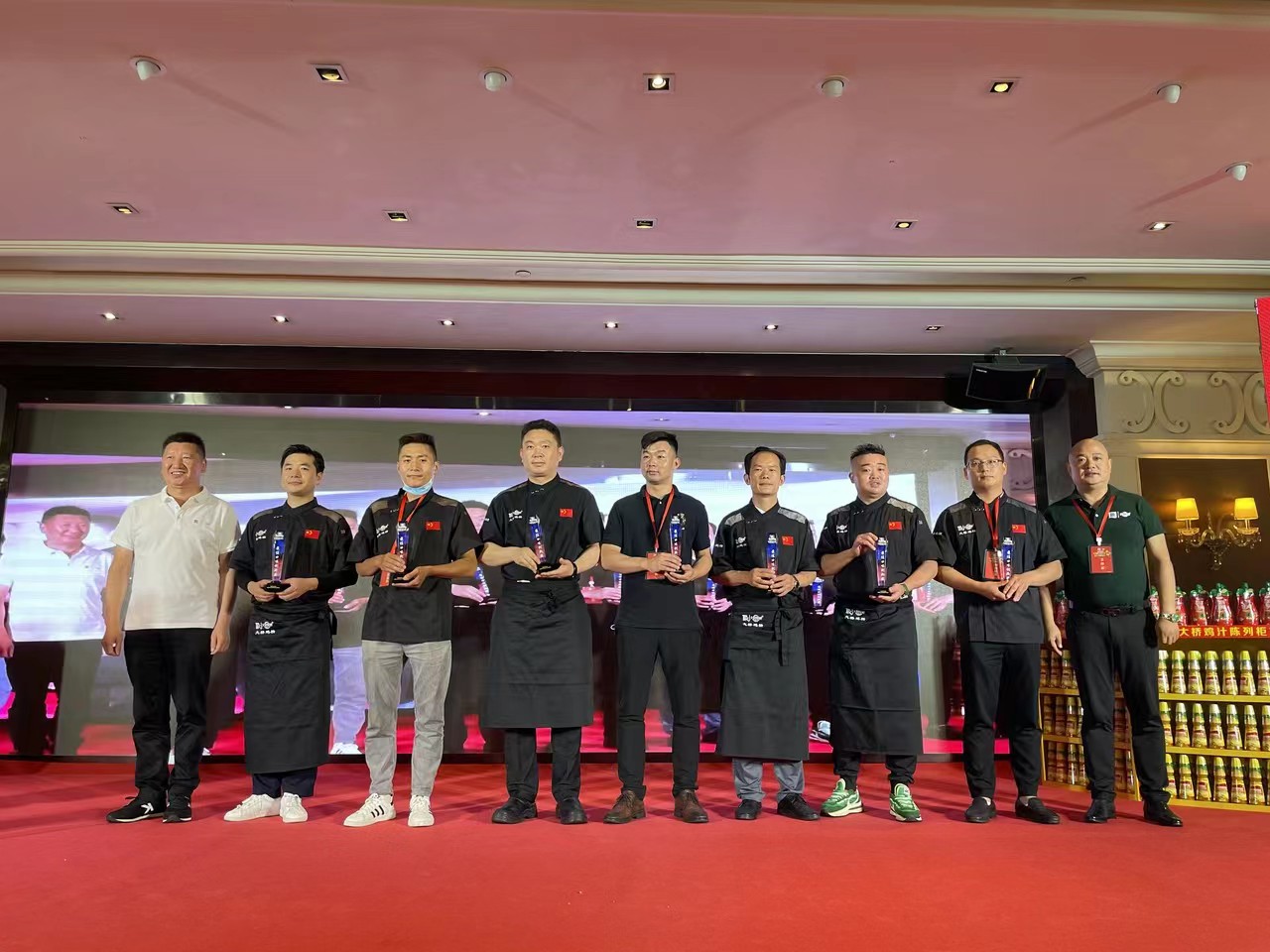 大桥鸡精河南第三届“千味龙虾节”暨大师嘉年华活动隆重举行