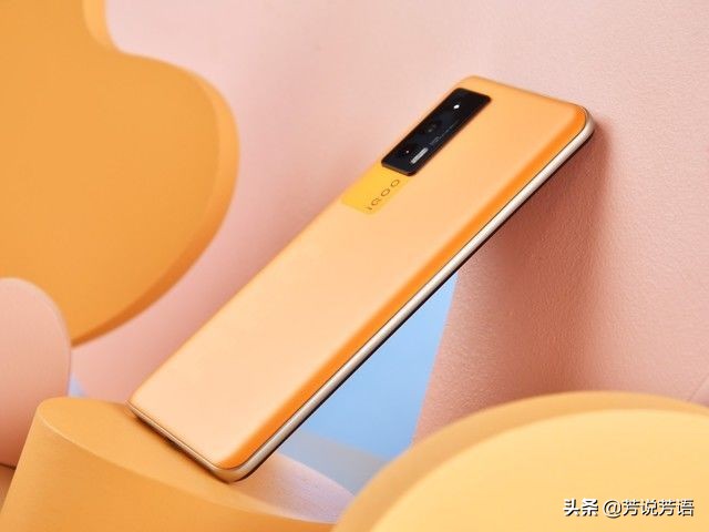不止驍龍870+獨顯，iQOO Neo5這些配置也很頂