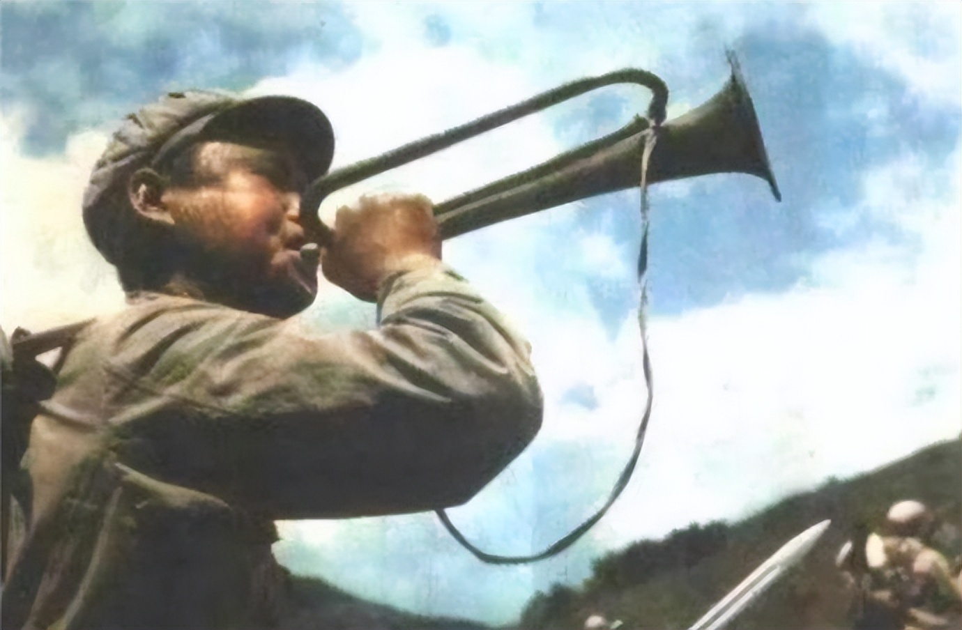 《集结号》原型常孟兰：为找部队捡48年破烂，死后4年老连长现身