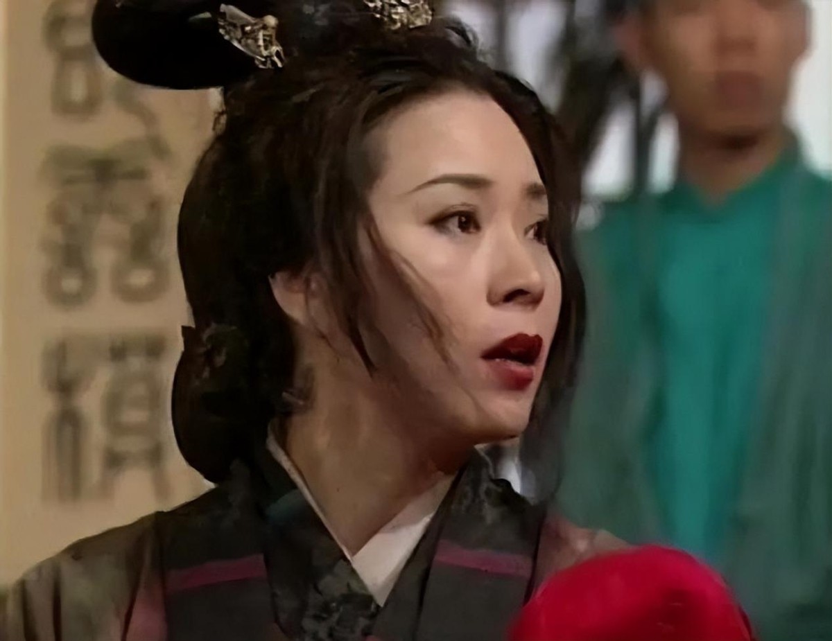 魏秋桦:"黄蓉"一角走红,曾艳压米雪,如今64岁孤身一人