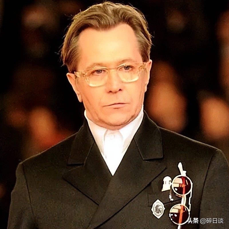 影视人物志《加里·奥德曼》具备经典表演风格又形象多变的影帝