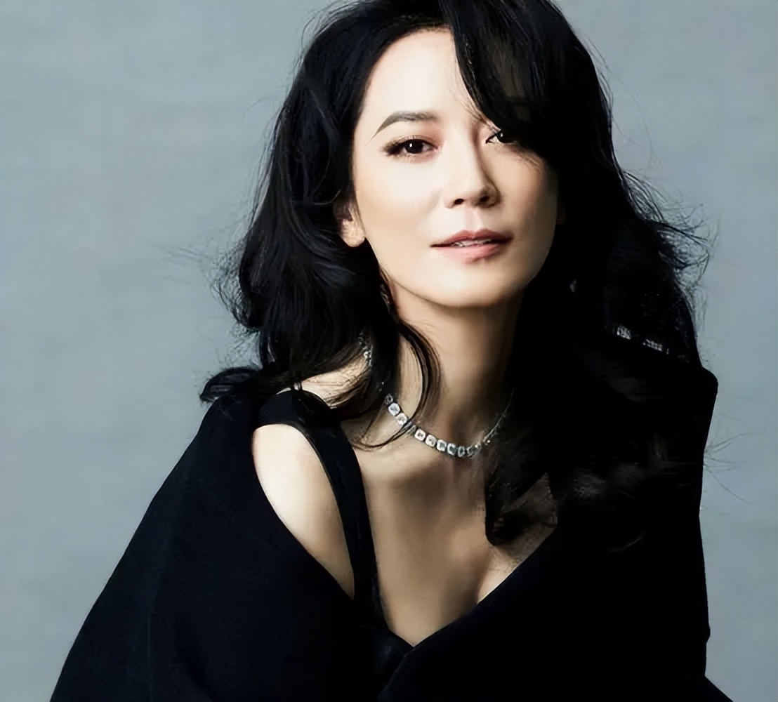 “岁月不败美人”之誉的惊鸿仙子俞飞鸿：充满了东方女人的魅力