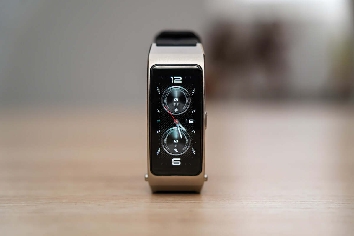 华为通话手环b7评测:能当耳机用的智能手环长什么样? - 114货源网