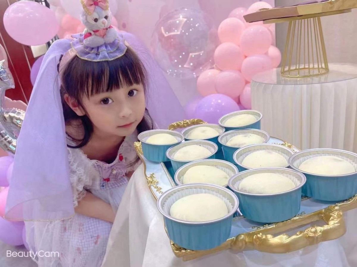 夏梓涵勇夺2022中国童模榜中榜时尚盛典人气偶像亚军