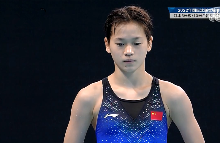 2金1银！全红婵握拳夺冠，世锦赛23万奖金胜陈芋汐，温馨一幕曝光