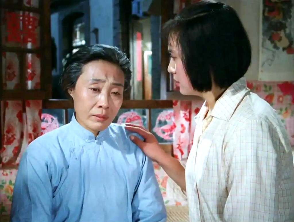 难忘81年喜剧电影《喜盈门》,轻松明快百看不厌,演员导演今昔照