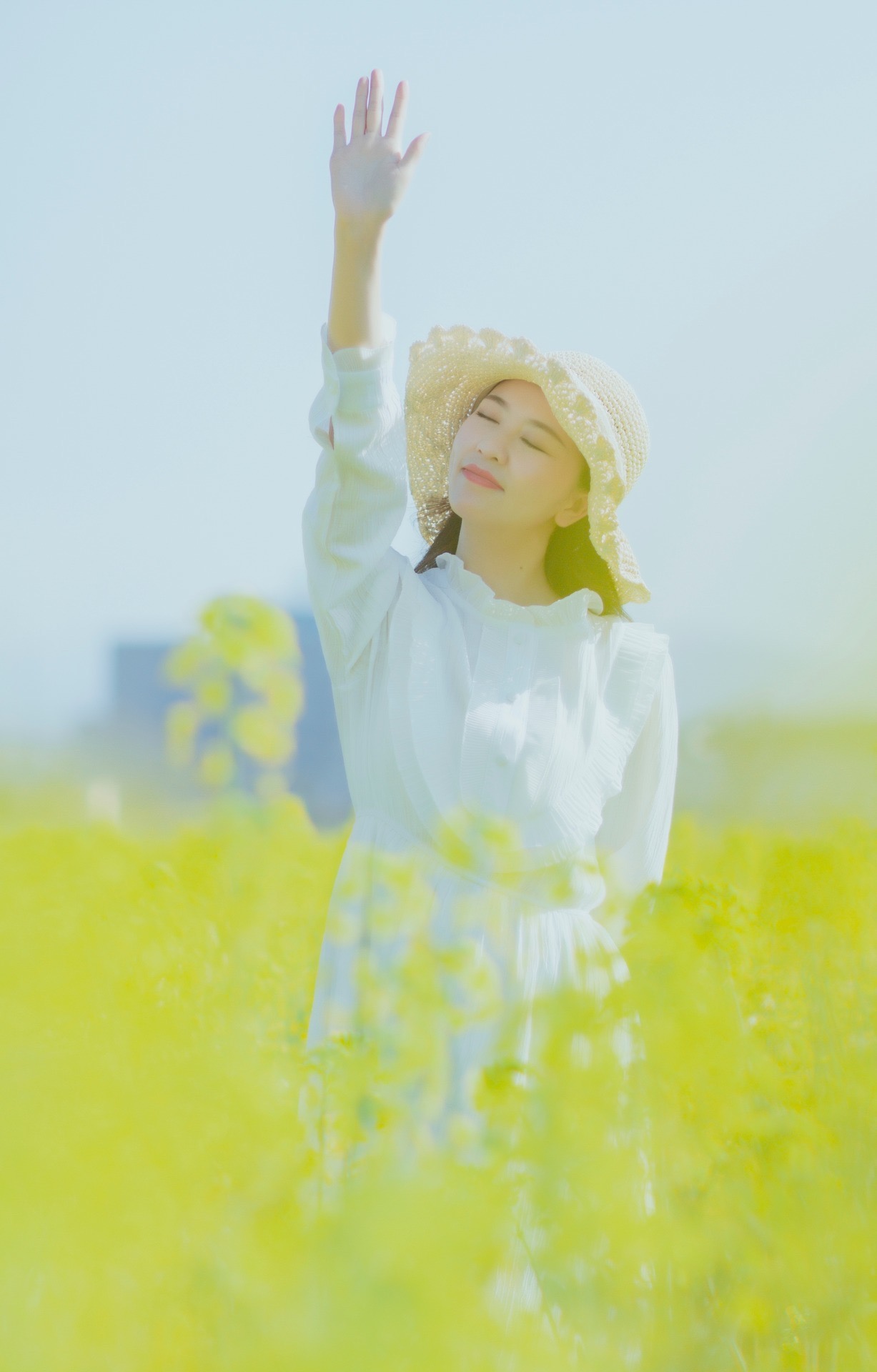 好看的拍照姿势图片(花海半身照这样拍) - 赤虎壹号