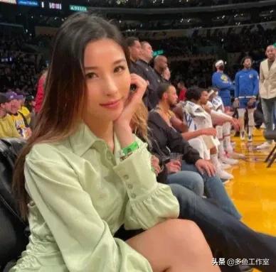 打一场职业篮球比赛多少钱(看一场NBA需要多少钱？NBA主场的前排一票难求，究竟都有谁？)