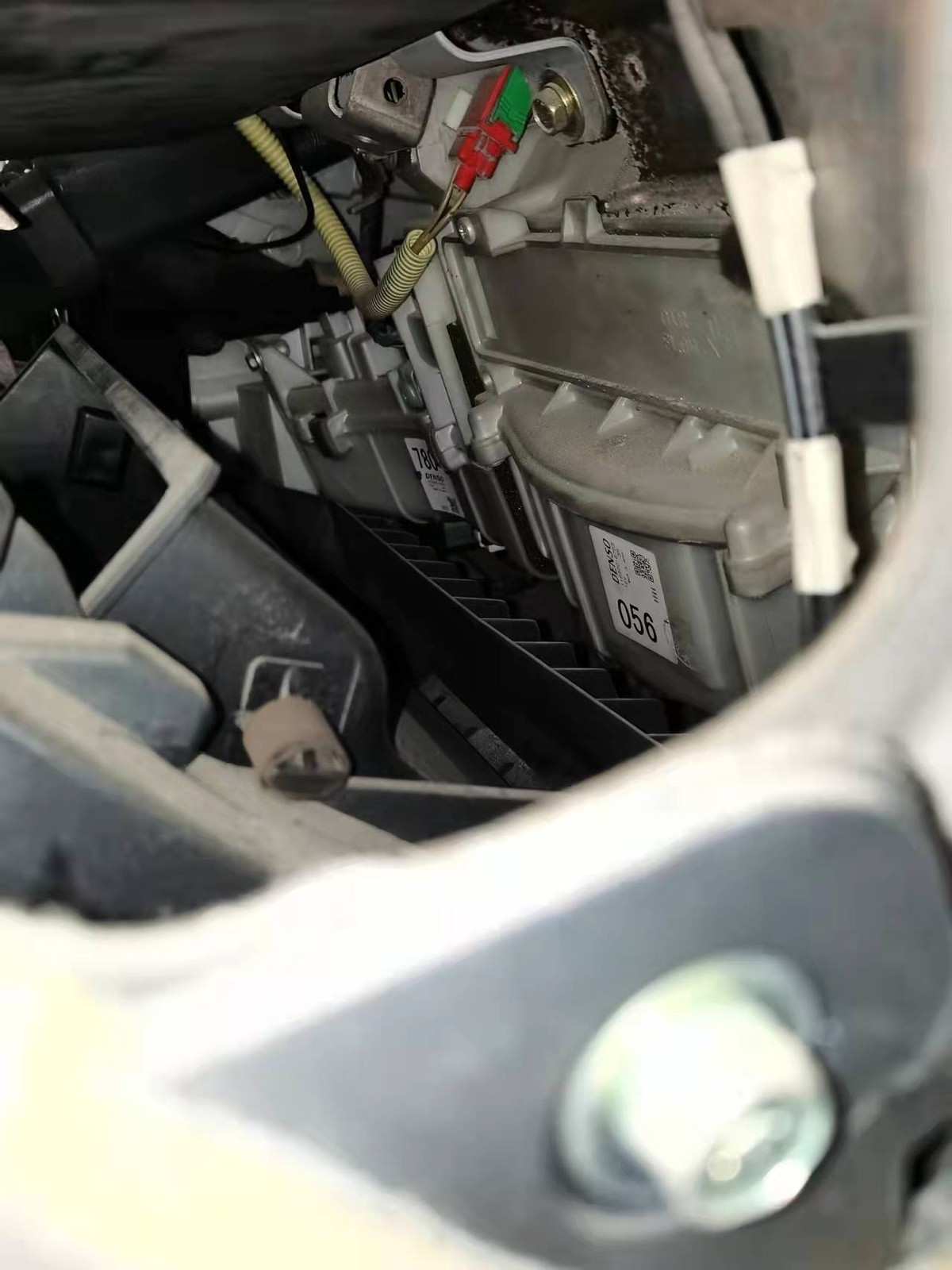 你看這座椅像8萬公里嗎？車商說車子驗(yàn)出任何問題賠款1萬元