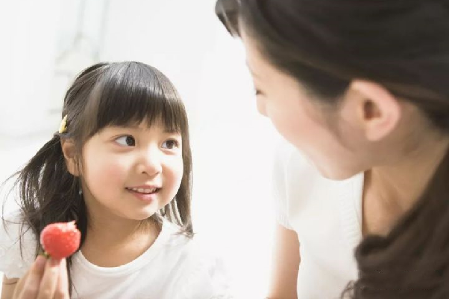 孩子懂不懂得“心疼妈妈”，都写在日常表现里，对照你家娃看看
