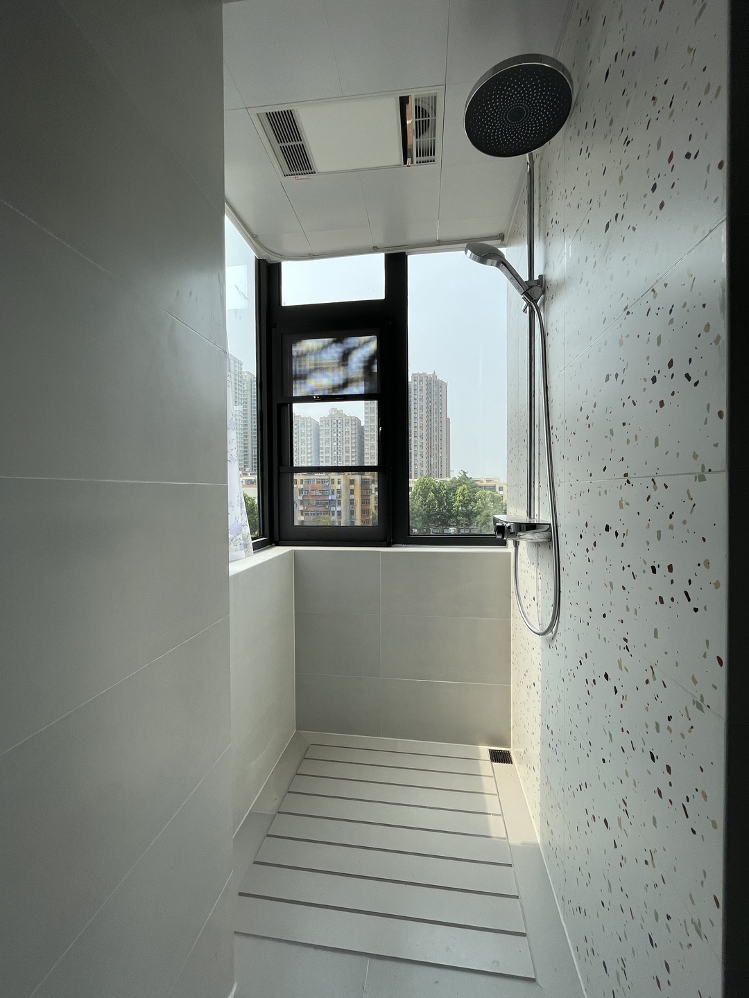 郑州金水区 | 90年代老房，70㎡现代简约风，全屋收纳翻倍
