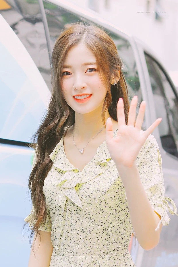 Oh My Girl Arin在2022年7月女团成员个人品牌排名中名列第一