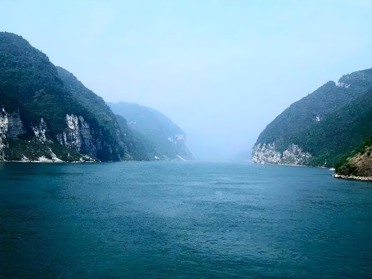 长江源头在哪里？长江有三源，最长和水量最大者不是它-第1张图片