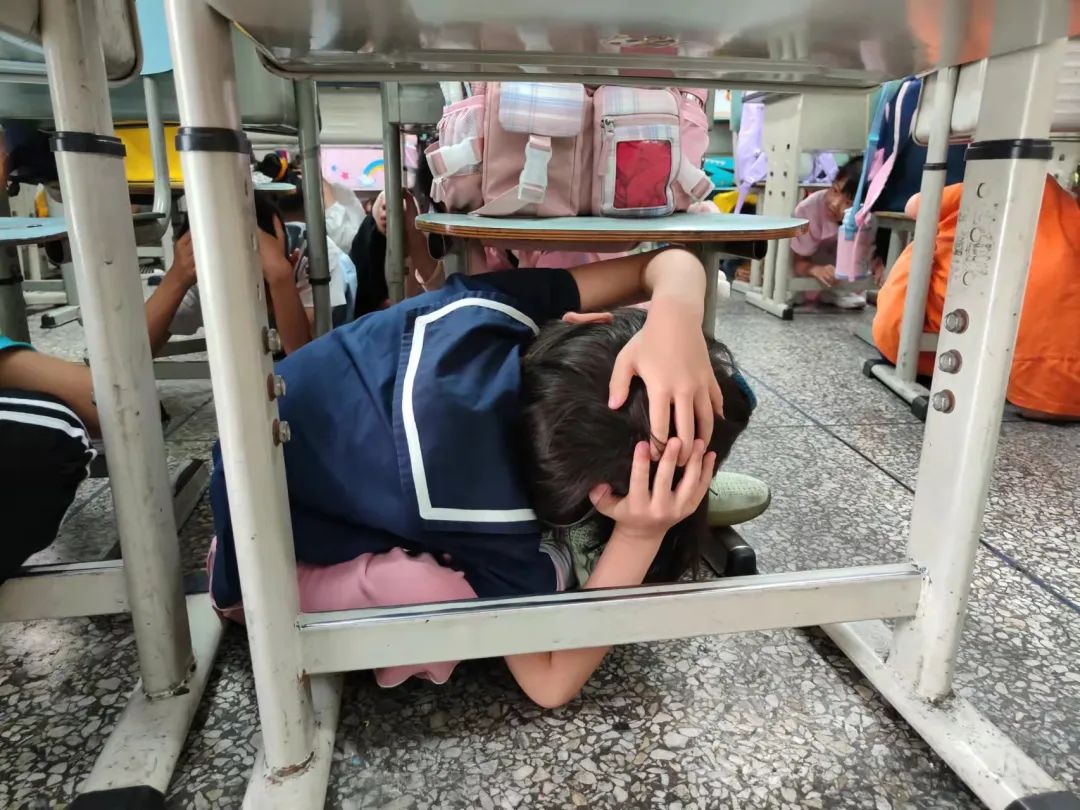 天府新区锦江小学举行“防灾减灾”安全教育周系列活动