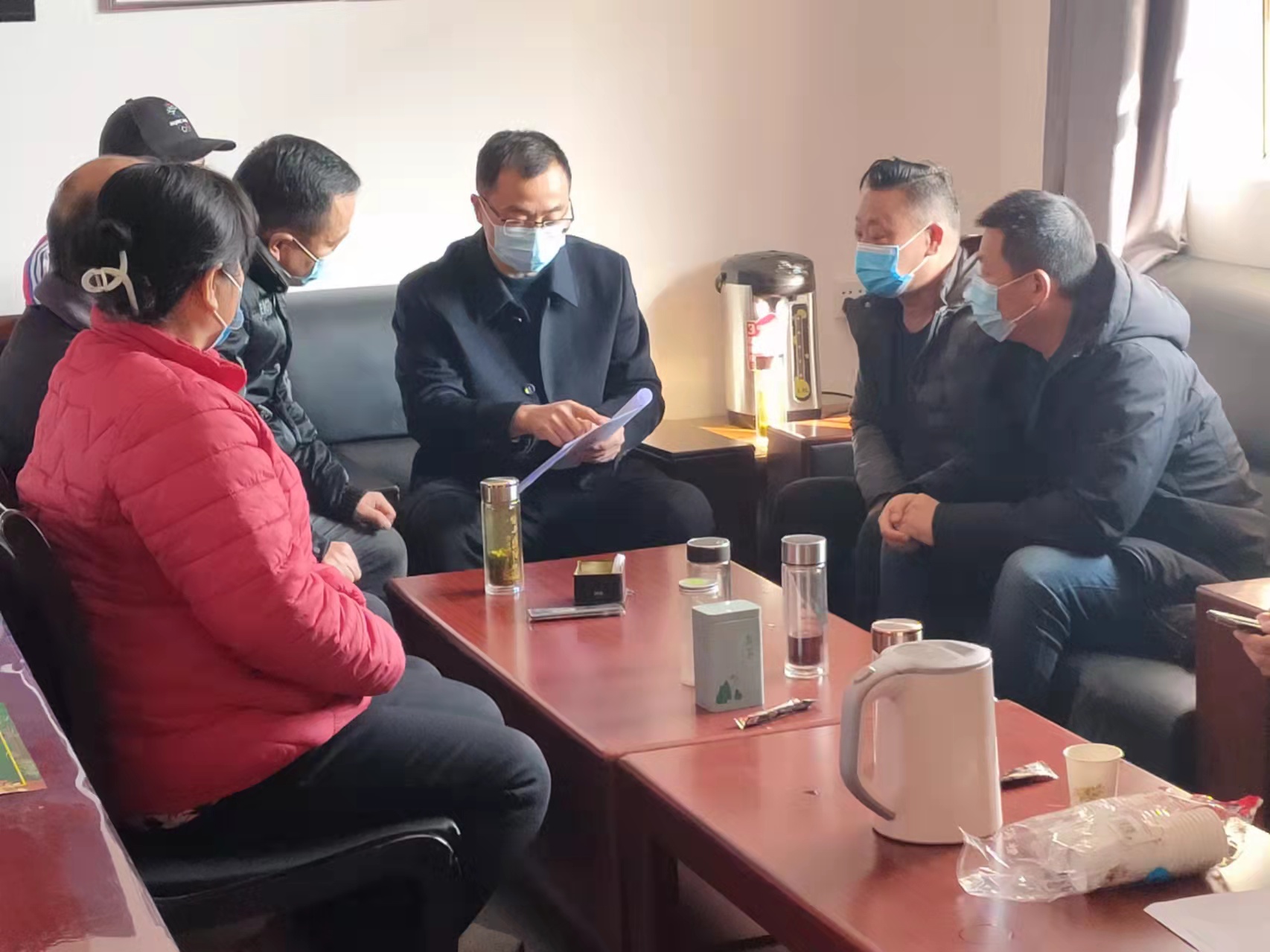 华阴市委政法委：“三个一”扎实推进巩固脱贫攻坚成果