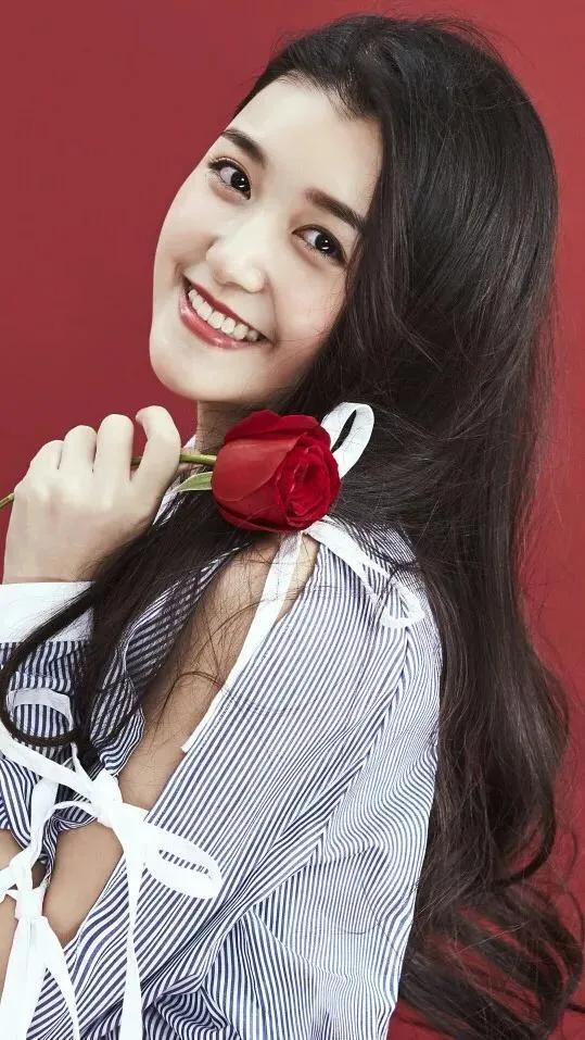 关晓彤和蒋依依，谁更有灵气