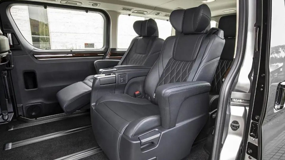 一汽丰田要推出新MPV了？GRANVIA到底是个啥？