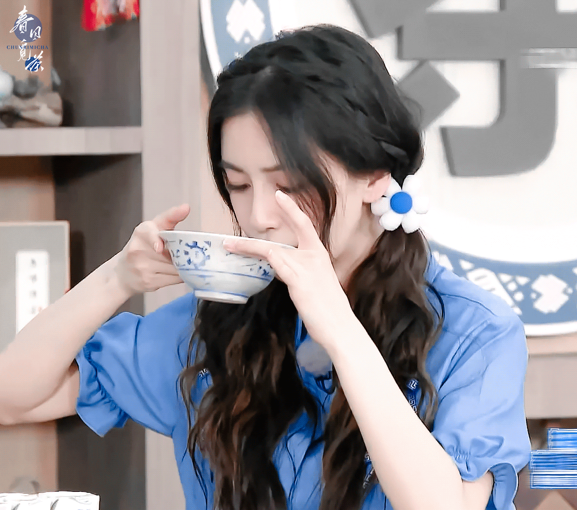 新一期《奔跑吧》和《萌探2》之最新一期的Angelababy