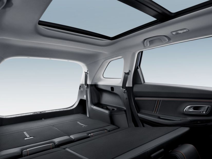10.69万起，欧尚X7PLUS 7座版上市，10万级最“人性化”SUV