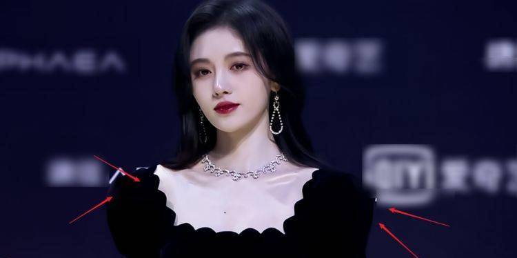 直角肩才是美人肩那是你没看这4位女星的溜肩秒杀一众直角肩