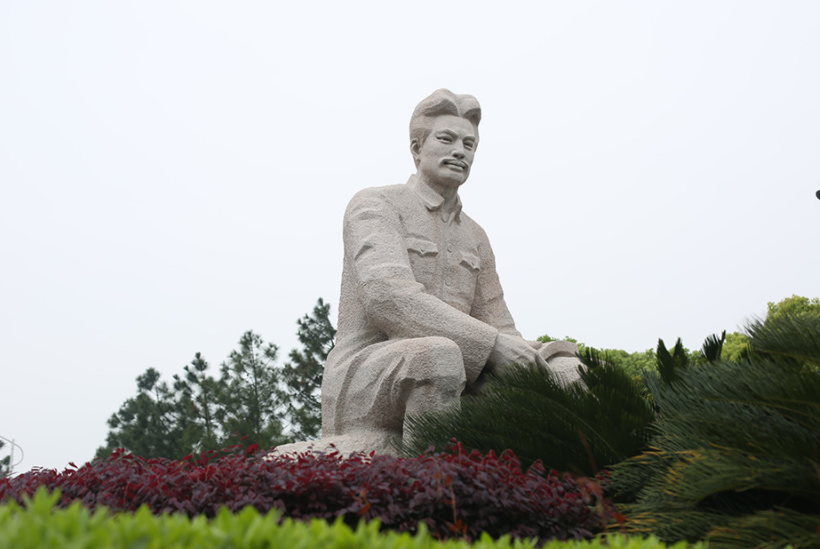 揭秘闽浙赣根据地：从磨盘山几十村，到信江7县，方志敏有多难？