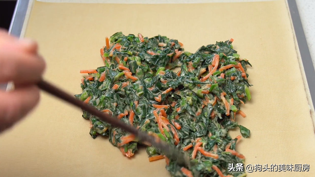 孩子不吃菠菜的试试这菜卷，3种食材一起，营养美味，不加肉也香
