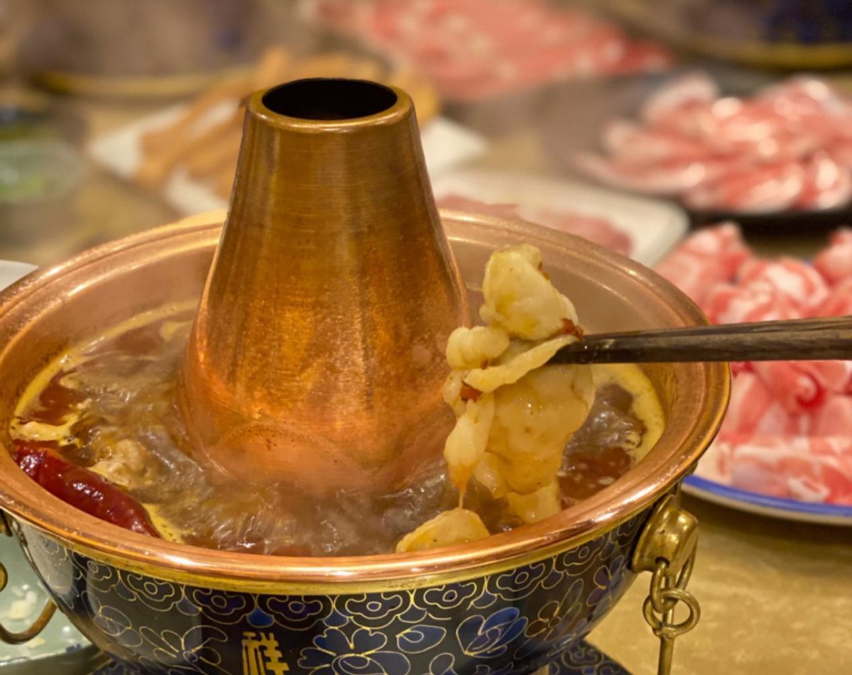 河北大哥花百万改造羊肉店，吃饭回忆两不误，顾客来了就不想走