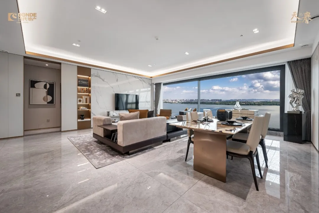 一线270°临湖观景，武汉健康科技住宅的“天花板”