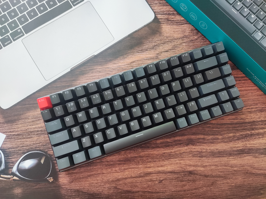 雷柏V700-8A多模无线游戏机械键盘：这才叫全能机械键盘