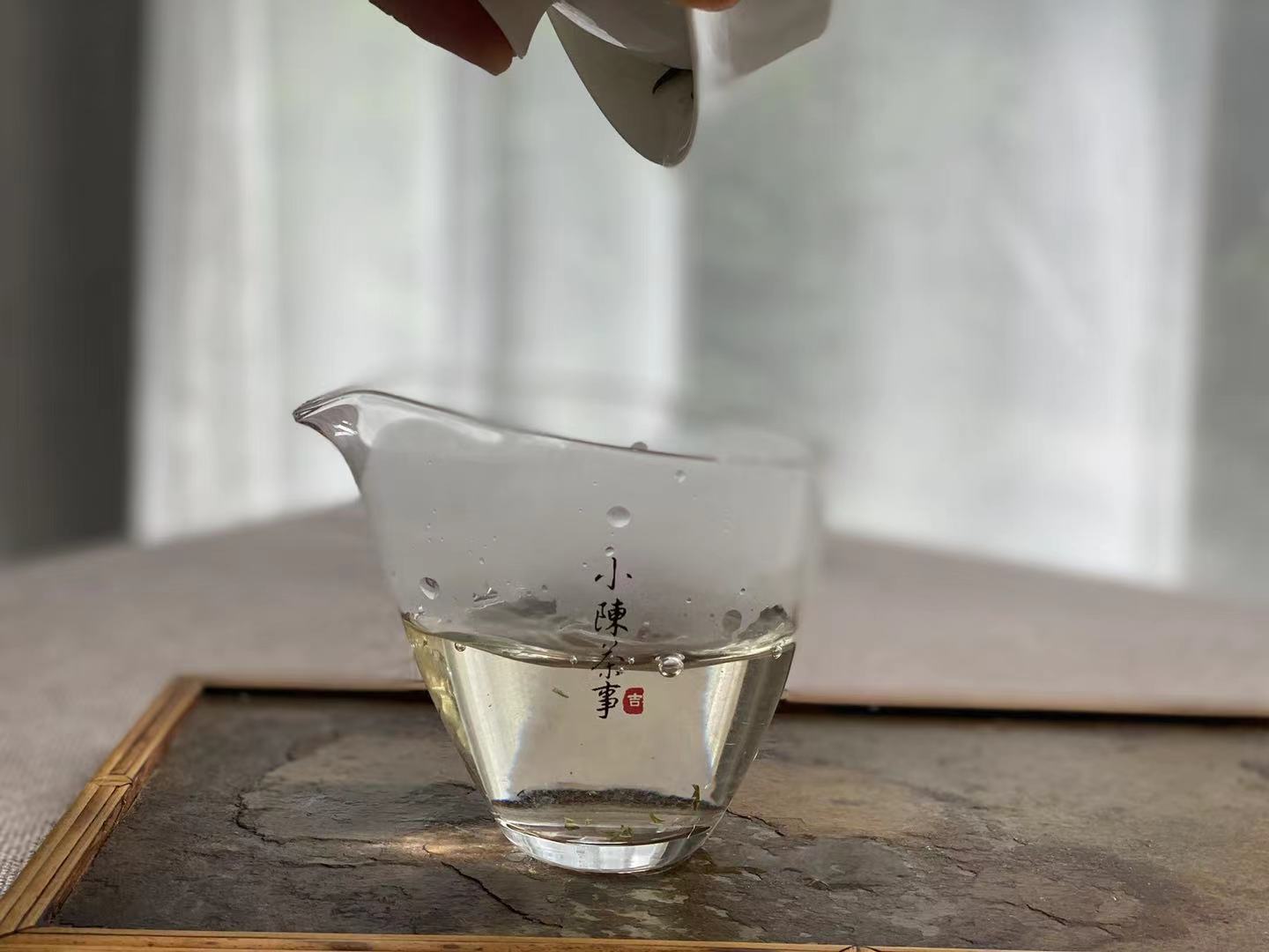 如何用盖碗泡出一杯好喝的白茶？3个步骤跟着走，简单又实用
