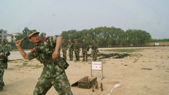 阳信：宋福旦中国扔手榴弹距离最远记录保持者