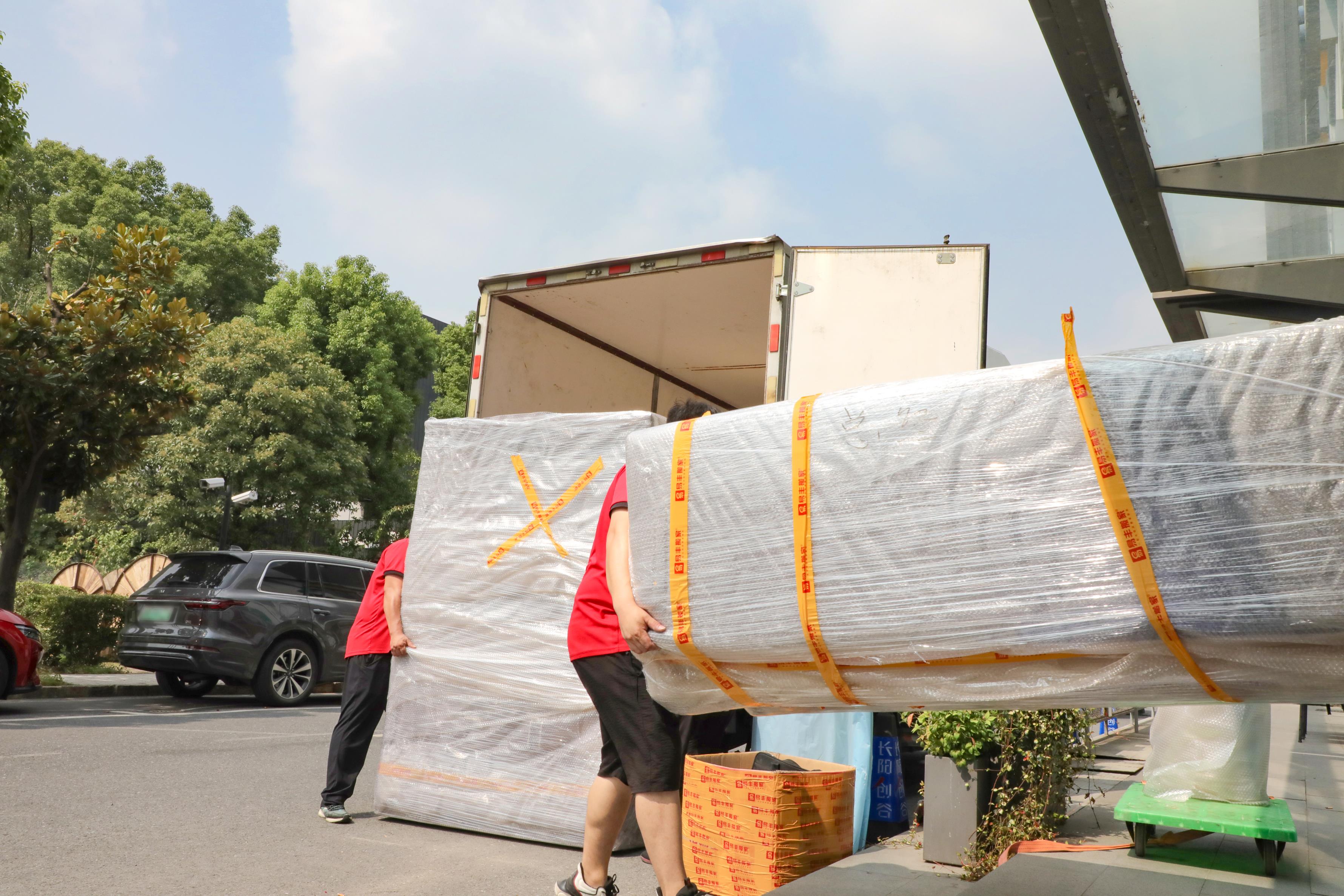 搬家公司搬一次多少钱？如何节省搬家费用？看完省一半钱
