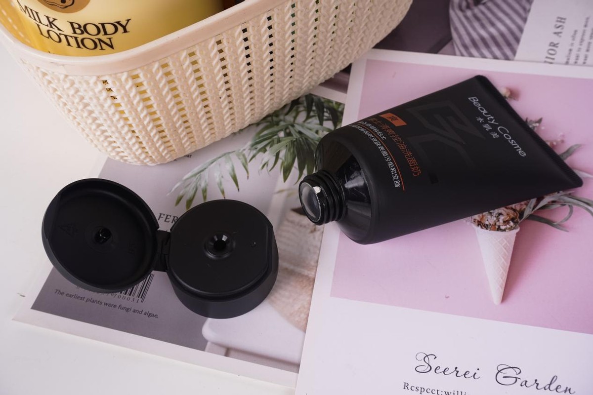 男士洗面奶就选它：洗掉油腻，堪称清洁“白月光”