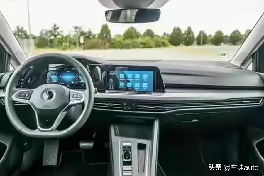 新迈腾渲染图，前脸凌渡化内饰同步高8，尺寸再加长成亮点