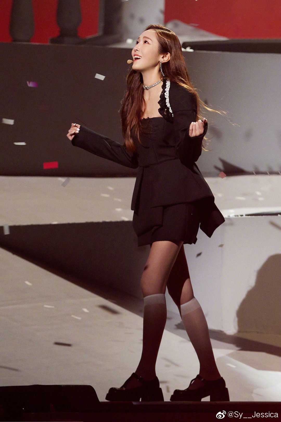 乘风破浪的奇葩造型，网友：得罪了造型师，才丑成这样