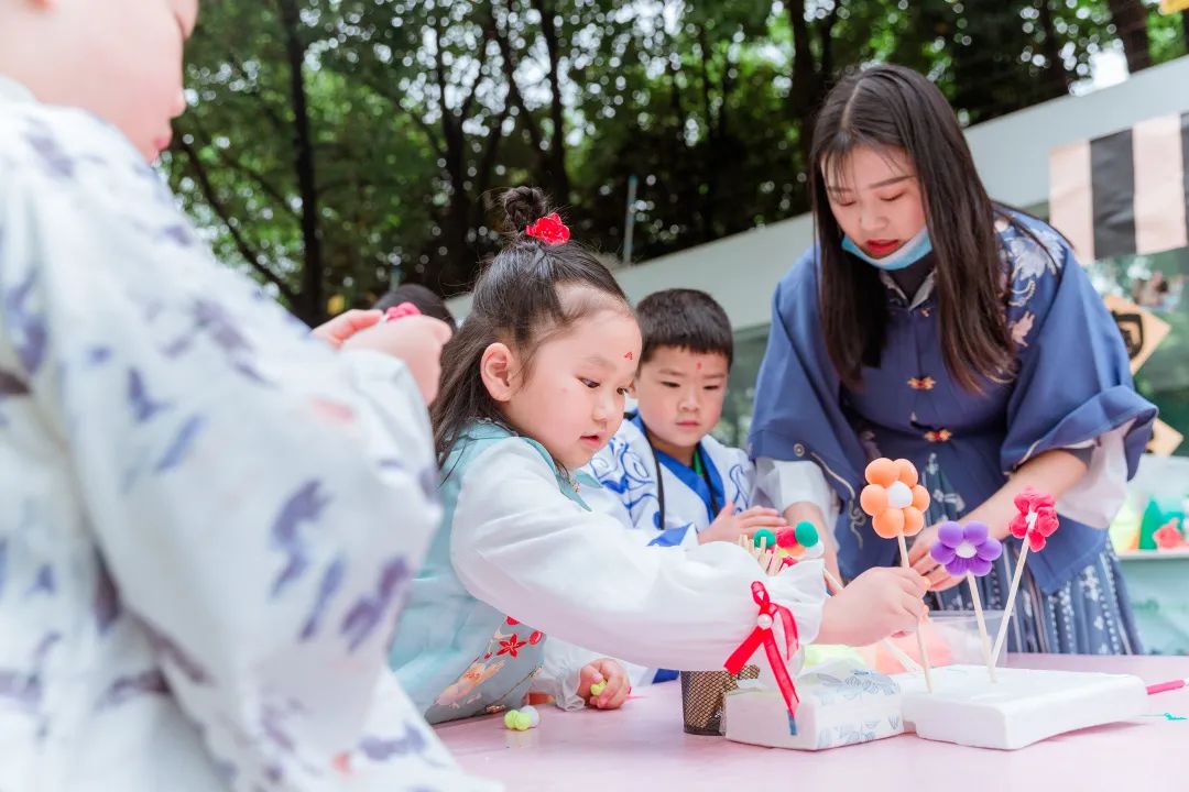 汉服体验、美食大赏、亲近野生动物……这样的春日活动真让人羡慕