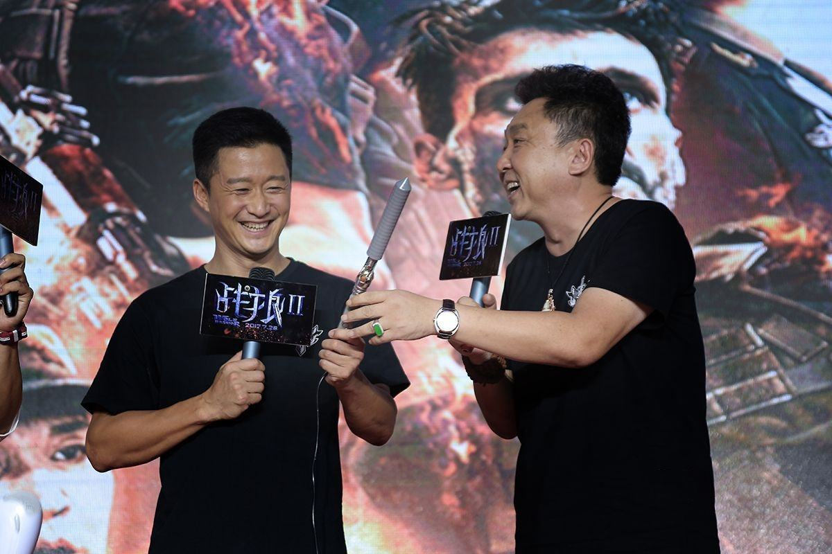 演艺圈5对“莫逆之交”，互当“损友”19年，拍结婚照也带在身边