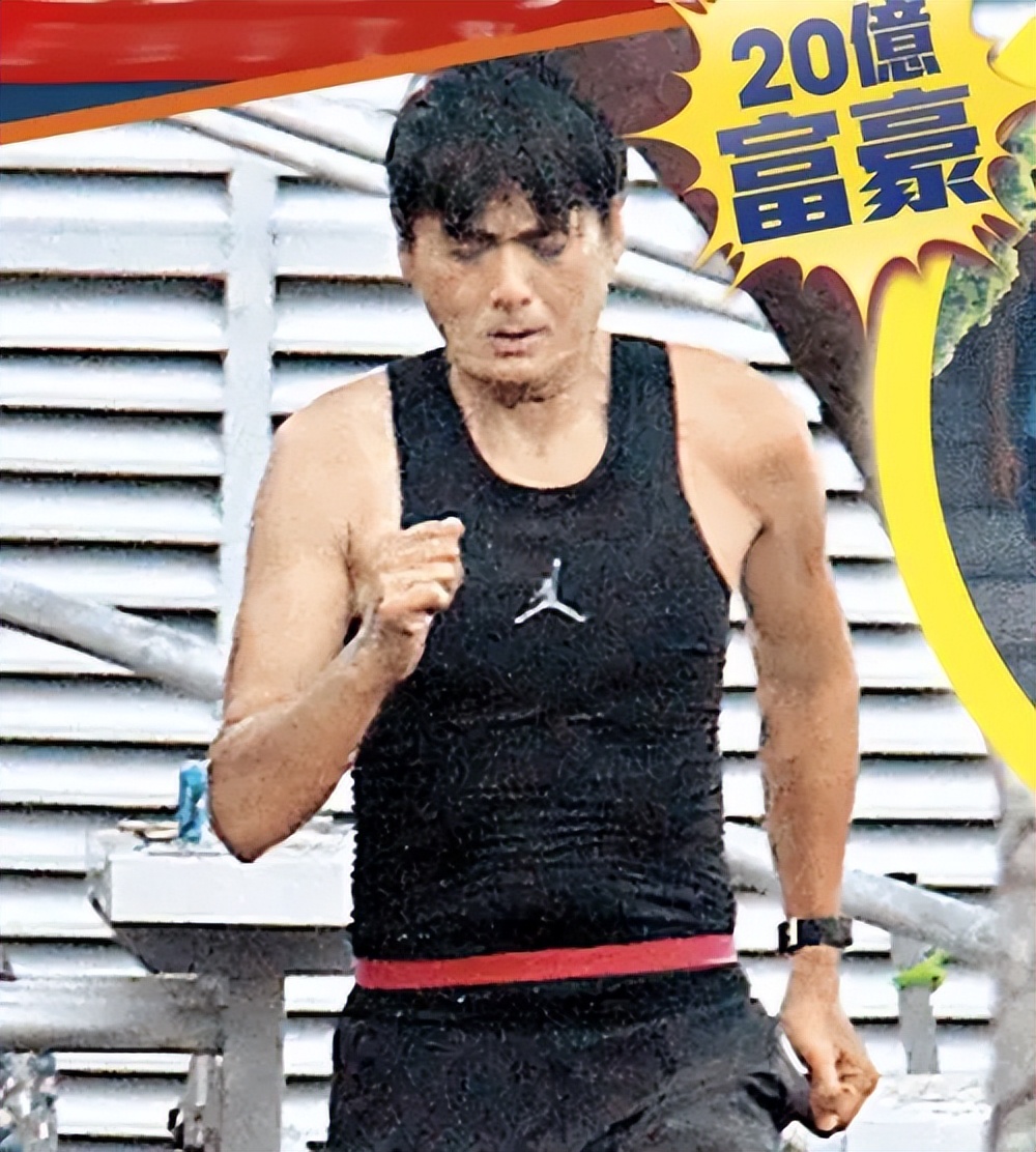 明明是50多岁的大叔，却把自己活成20岁的小伙，这些男星，我服