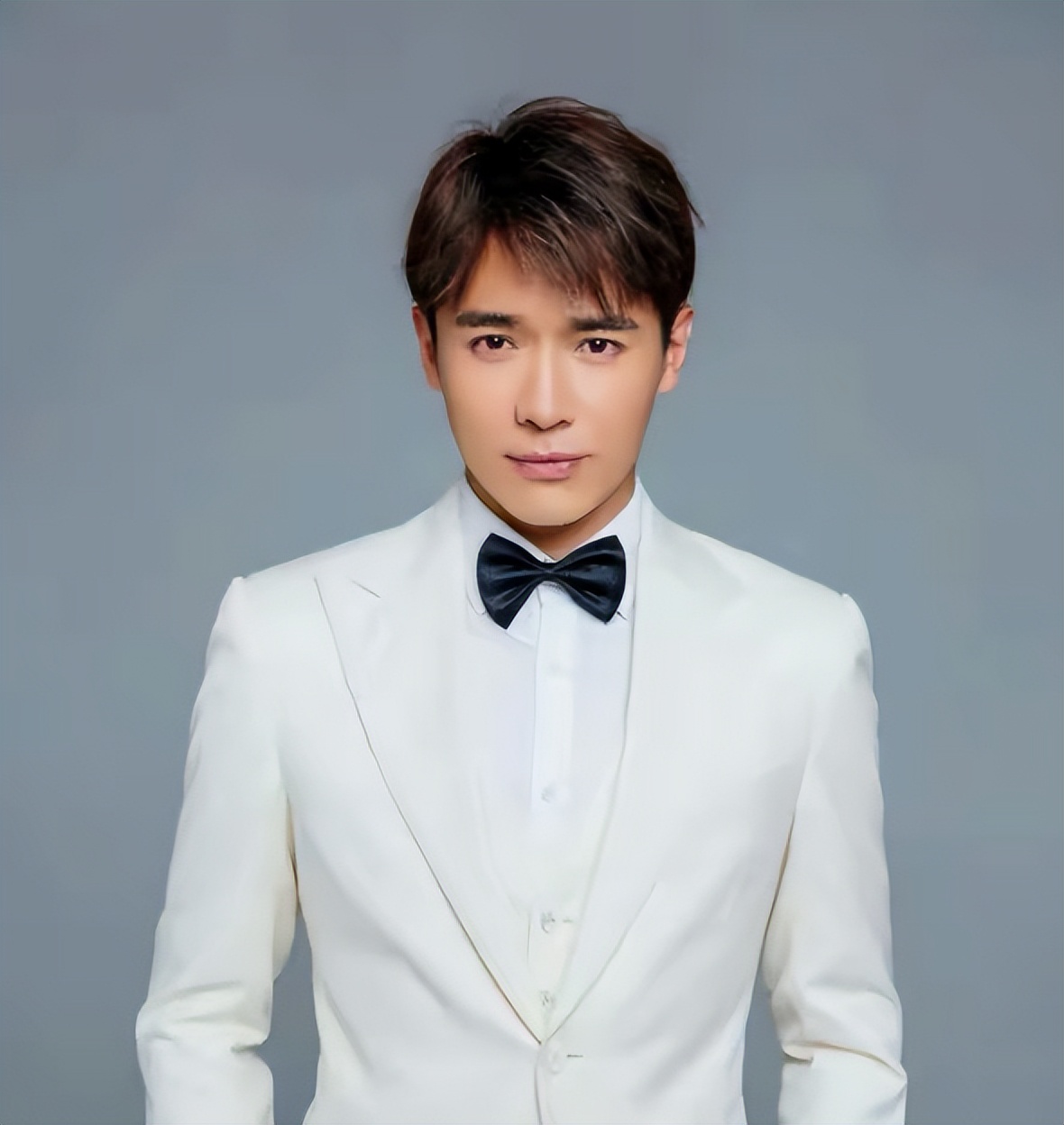 董璇高云翔离婚三年，两个人的生活，一个天上一个地下