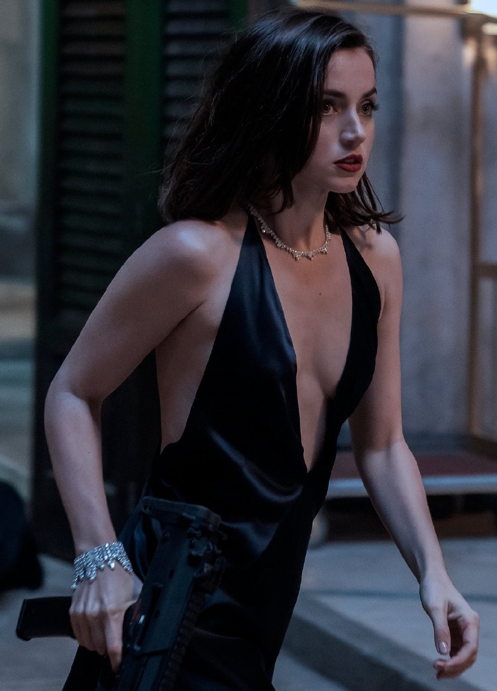 美国人眼中的纯欲系女神：揣着300美元离开古巴，如今征服好莱坞