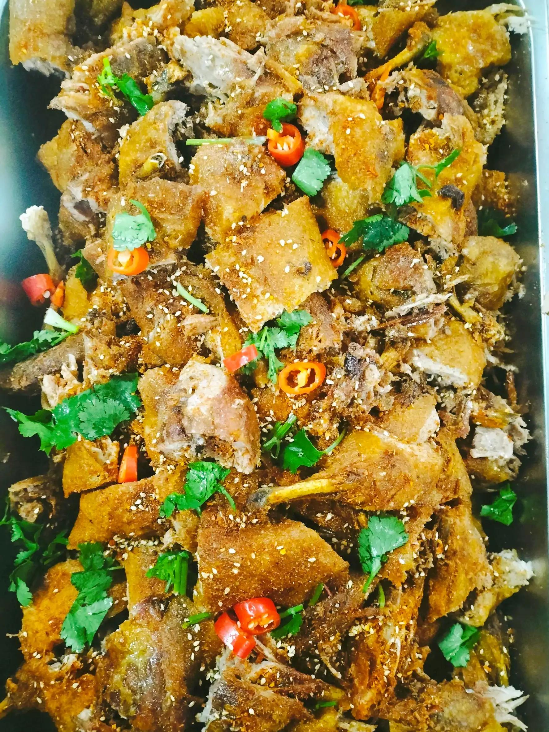 你吃过的食堂大锅菜是这样的吗?