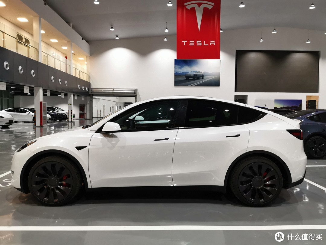 订车后连涨三次价的特斯拉Model Y Performance 高性能版提车记