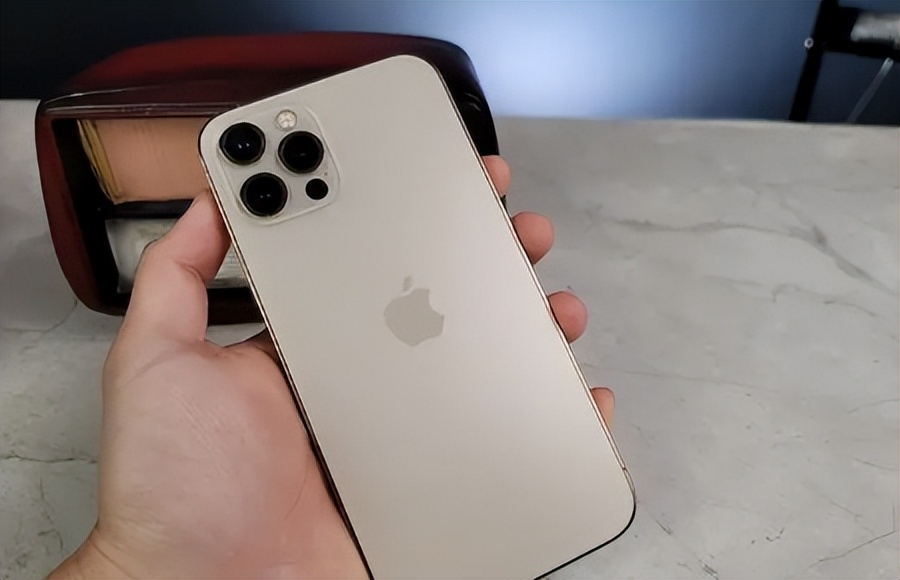 iphone14plus屏幕尺寸多大？苹果iPhone14 Plus值不值得购买