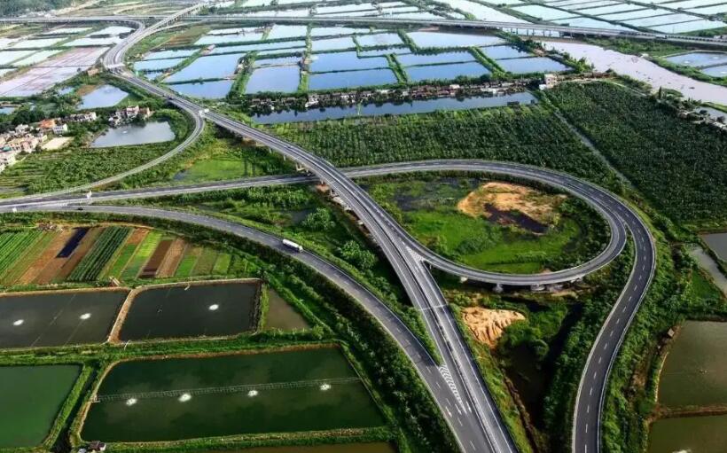 湖北这条高速被称为汉宜高速复线,长约222公里,2026年全部建成